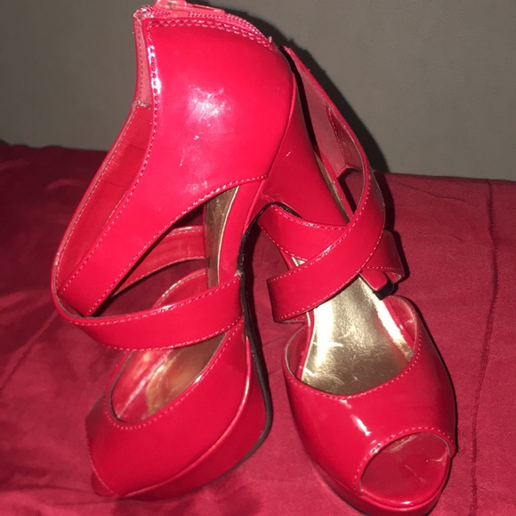 👠Red high heels 👠 - Picture 2 of 7